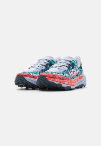 HOKA SPEEDGOAT 6 UNISEX - Terepfutó cipők - gull/stormy skies