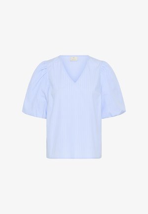 Hellblaue Bluse mit dezenten vertikalen Streifen, V-Ausschnitt und kurzen Puffärmeln.