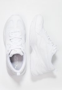 puma cilia blanche