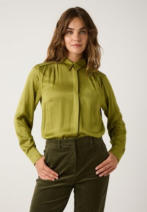GLÄNZENDE - Hemdbluse - autumn green