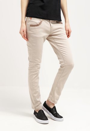 Vaqueros boyfriend - light pink