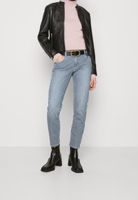 GAP Sweter
