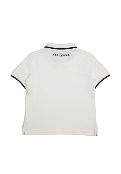 Polo bianca a manica corta con rifiniture nere su colletto e maniche, con la scritta "Richmond London" sul retro del collo.