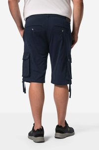 Pantaloni cargo blu con una vestibilità comoda, dotati di tasche laterali, orli regolabili con lacci e tasche posteriori con chiusura a bottone. Realizzati in tessuto leggero.