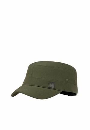 Gorra estilo militar verde oliva con visera corta y curva y pequeño parche negro con el logo de Buff en el lateral.