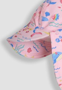 Thumbnail Image 2
