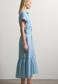 Stefanel FLUID - Blusenkleid - light wash