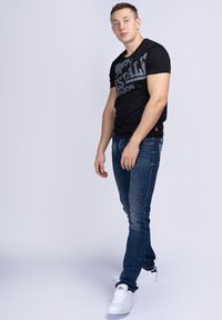 Lonsdale SYMONDSBURY - Marškinėliai su spaudiniu - black /grey