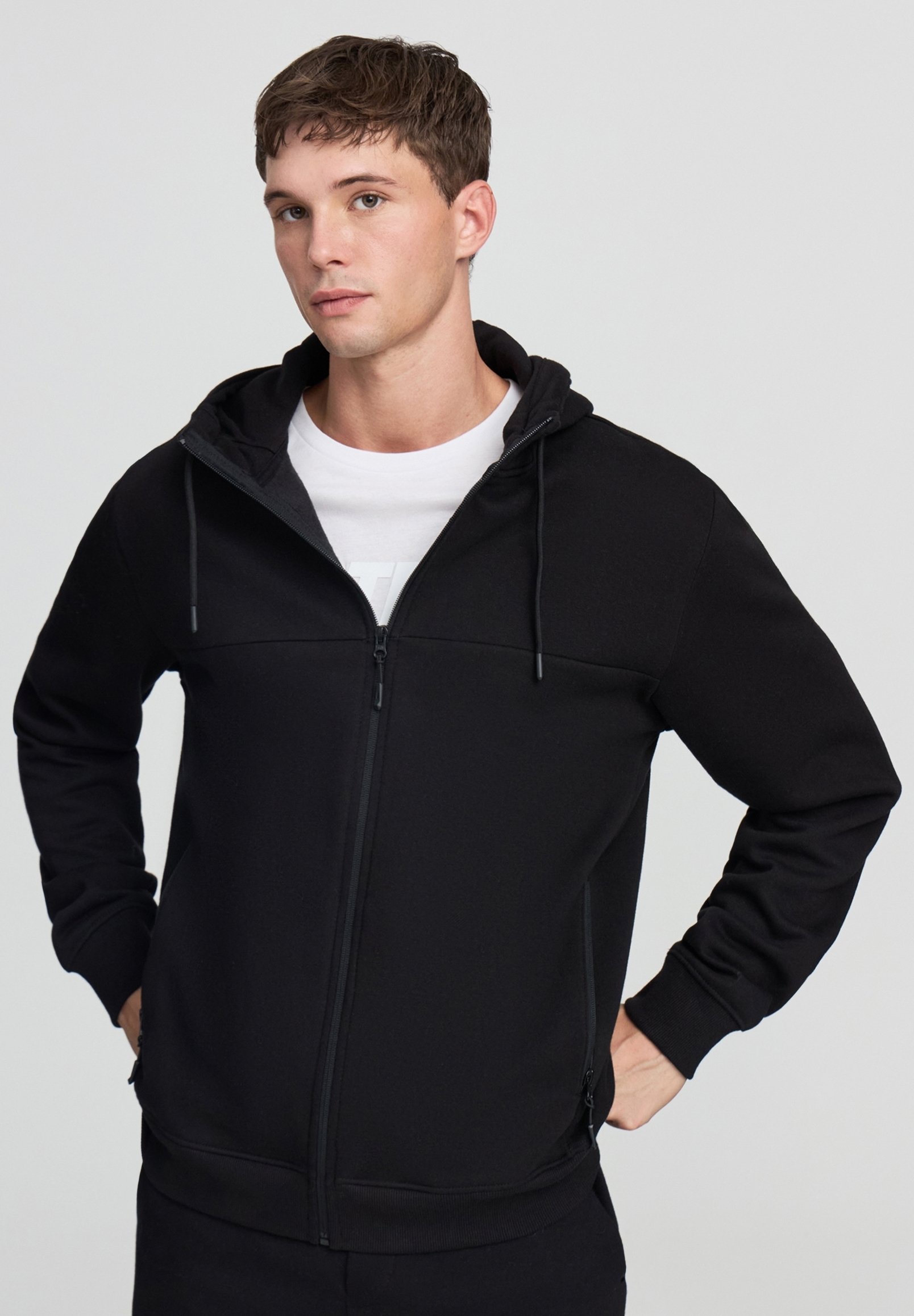 Terranova TECNICA CON CAPPUCCIO - Felpa con zip - nero