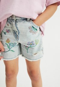 Next FLORAL EMBROIDERY  - Džinsiniai šortai - mid blue