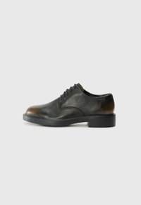 DEAN - Sapatos de atacadores - black/brown