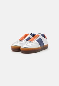 Melvin & Hamilton AMIRA 1 - Tenisky - silver/navy/flame/black/navy