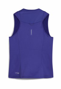 Violet bežiškinis marškinėliai be rankovių, pasižymintys lygiu paviršiumi, siuvinėjimais ir mažu atspindinčiu logotipu šalia apatinio krašto.