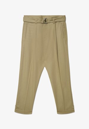 Pantaloni beige su misura con tasche inclinate frontali, cintura doppio anello a D, gambe affusolate e cinturini regolabili all'orlo.