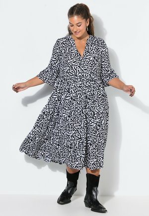 Studio Untold, ALLOVER PRINTED 3/4 SLEEVE FLOUNCE PANEL DRESS - Hverdagskjole - black
