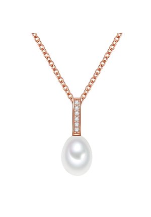 Collana in oro rosa con un pendant a goccia in perla con superficie liscia, accentuata da una fila verticale di piccole gemme trasparenti.