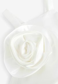 Baker by Ted Baker REGULAR FIT OCCASION - Koktélruha / Partiruha - white