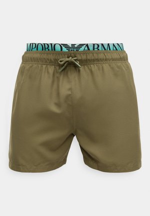 Oliwkowo zielone męskie szorty kąpielowe z elastycznym pasem i regulowanym sznurkiem, z turkusowym, wewnętrznym pasem z logo Emporio Armani.