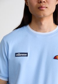 Ellesse BELVIDER TEE - Tričko s potlačou - light blue