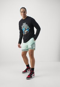 Jordan WOVEN DIAMOND SHORT - Pantalón corto de deporte - mint foam