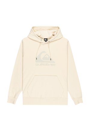 Hoodie de color crema hecho de tejido suave, con un bolsillo frontal, capucha con cordón y un gran logo gris de Quiksilver en el pecho.