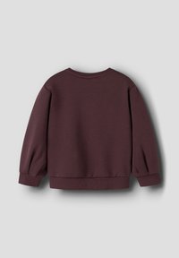 En enkel, mørkebrun, langærmet sweatshirt med ribbede manchetter, talje og krave, vist fra bagsiden på en lys grå baggrund.