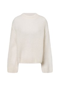 Chunky gebreide trui in off-white. Kenmerkt zich door een brede ronde hals, verlaagde schouders en ribgebreide manchetten en onderkant met een gestructureerde weving.