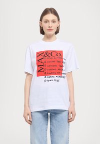MAX&Co. &CO TEE - Potiskana majica - white