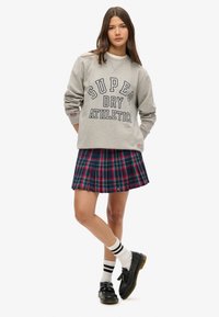 Superdry & Co CHECK - Falda plisada - blue red check