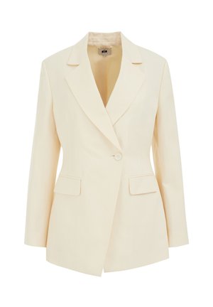 Krémový přizpůsobený blazer s klopovým límcem, jednobodovým zapínáním a dvěma předními kapsami. Hladká textura s definovanou siluetou.