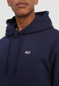 Tommy Jeans Felpa con cappuccio - dark blue