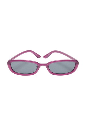 - Okulary przeciwsłoneczne