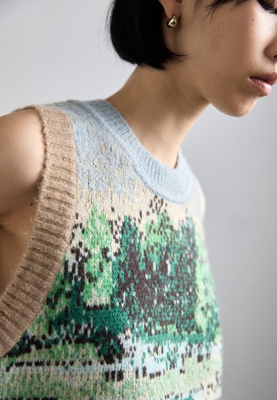 MUNTHE SPACY - Pullover - olive