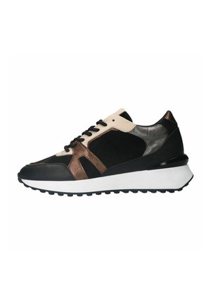 MIT BRONZE DETAILS - Sneaker low - schwarz