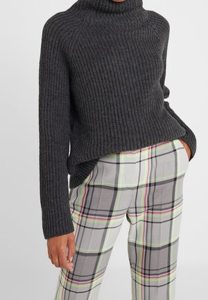 Sweter