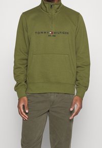 Tommy Hilfiger Sweater - olive