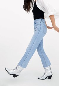 Stradivarius Vaqueros rectos - blue denim