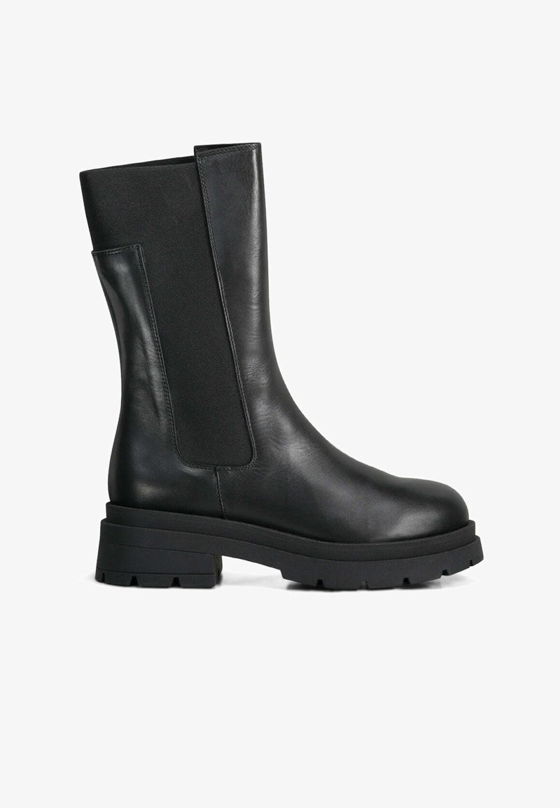 Via Tortona 18 Enkellaarsjes met plateauzool - nero