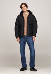 Tommy Hilfiger ROCKIE UTILITY HOODED - Žieminė striukė - black