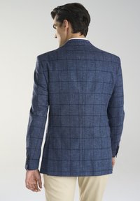 Pako Lorente - Marynarka