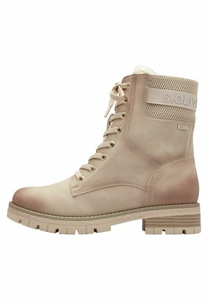 Snowboots  - ice