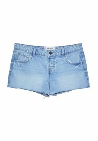 Pantalones cortos de mezclilla en azul claro, con dobladillo deshilachado, cinco bolsillos y cierre de un solo botón. Hechos de algodón con un lavado desgastado.