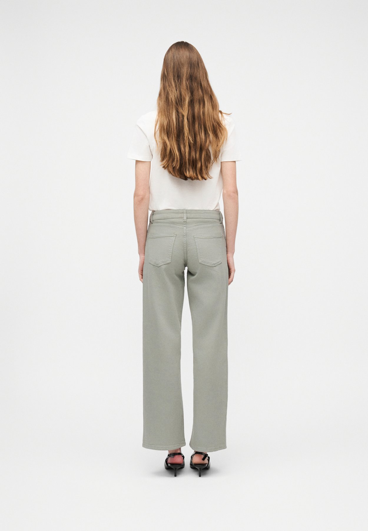 Wide-fit ONLJUDY Low waist Straight Fit