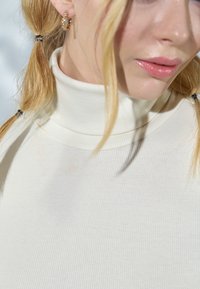 Even&Odd Top dugih rukava - beige