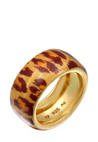Bred båndring med en glansfuld gul base og rødbrune mønstre. Fremstillet af sølvbelagt guld, mærket med "925 AG" indeni.