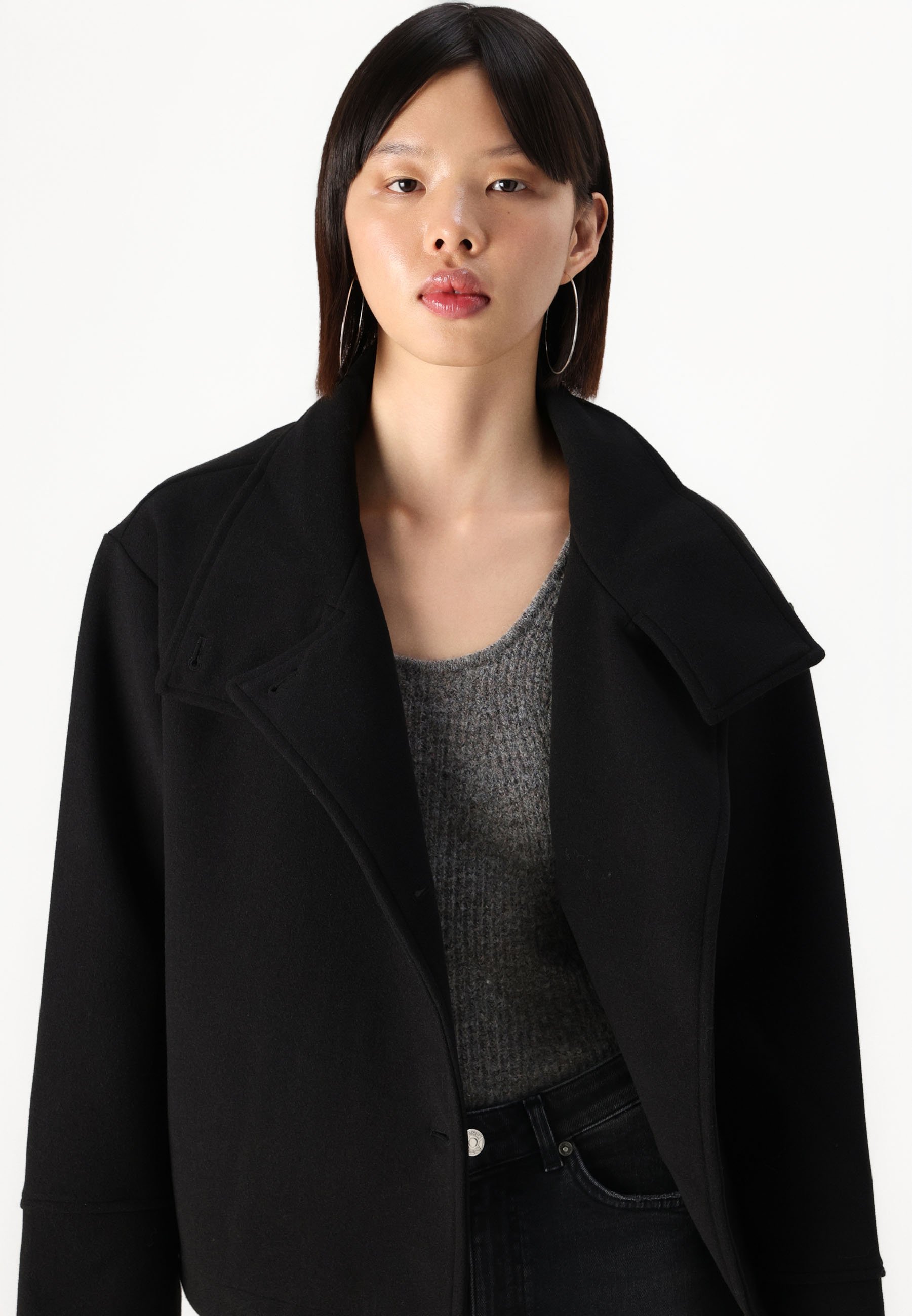 Gina Tricot SHORT JACKET - Light jacket - black - Zalando.co.uk