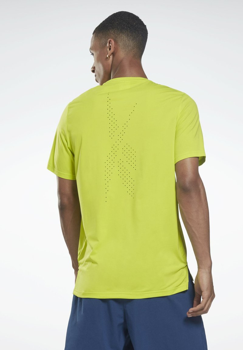 Herren Sportbekleidung | Reebok UNITED BY FITNESS MOVESOFT T-Shirt print yellow/gelb - VL37458 Herren Sportbekleidung | Reebok UNITED BY FITNESS MOVESOFT T-Shirt print yellow/gelb - VL37458