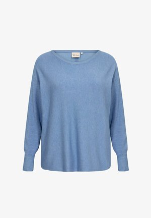 Svetlo modrý sveter s dlhým rukávom, vyrobený z mäkkého, textúrovaného materiálu. Má široký okrúhly výstrih a rebrované manžety, s voľným strihom.