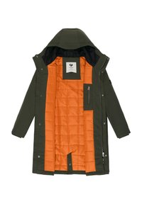 Olivgrön kappa med huva, med en orange vadderad foder och en ficka med dragkedja på bröstet. Inkluderar hårdvarudetaljer och quiltad textur.