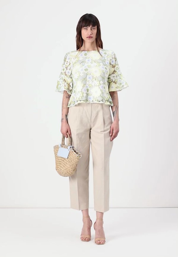 PLEATED TAPERED PANTS - Trousers - classic beige4